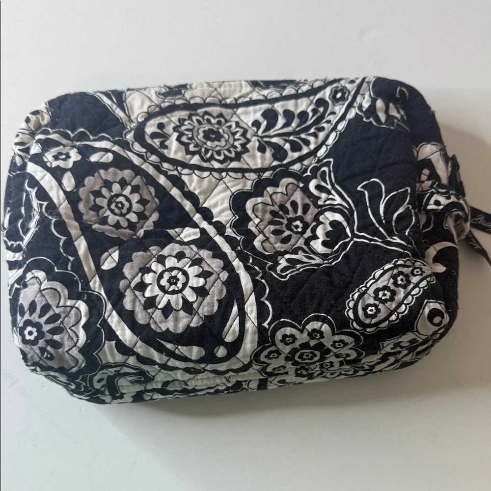 Vera Bradley RETIRED Midnight Paisley Cosmetic / Makeup Bag
